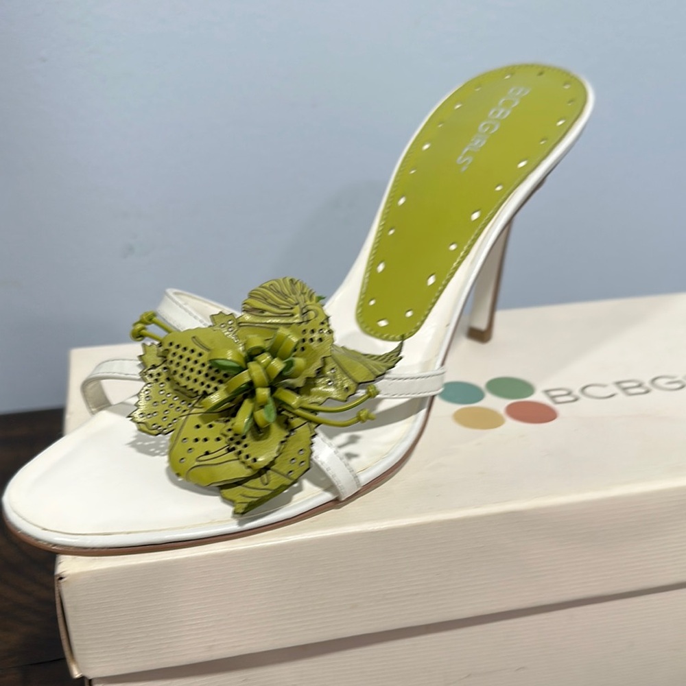BCBG White and Olive Green Floral Heels